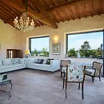 Villa Podere Pomasciano 10, Emma