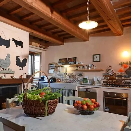 Villa Podere Pomasciano 10, Emma