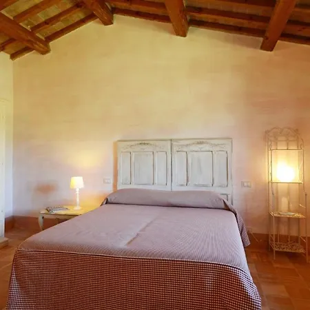 Villa Podere Pomasciano 10, Emma San Venanzo